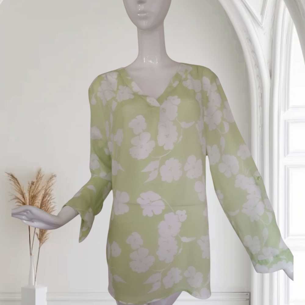 Petmate Green Top with Cream Floral Accents